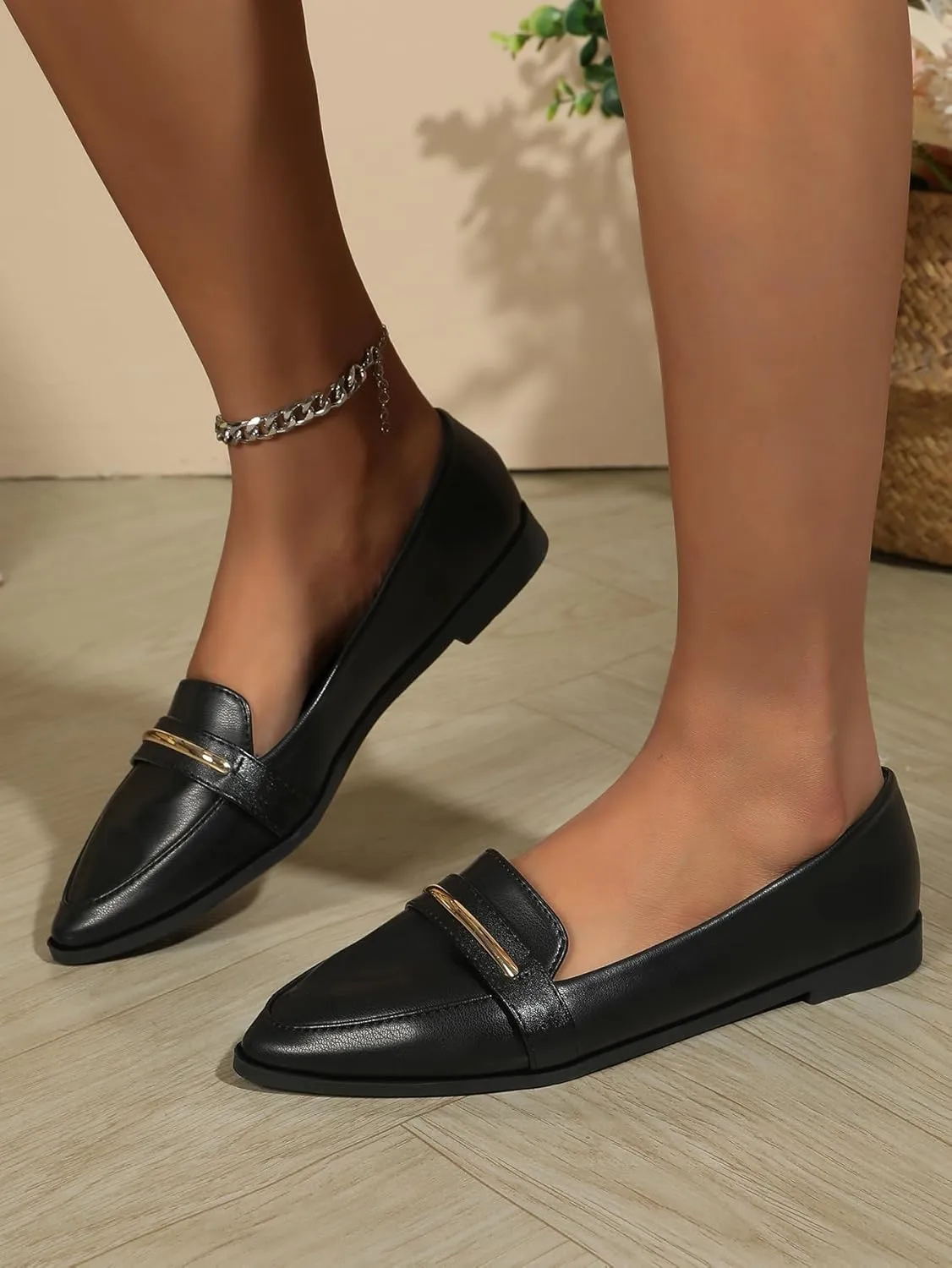 Comfortable Leather Suede Slip On Loafer Flats for Women Casual Work Flat Shoes Women's Pointed Toe Penny Loafers Office Driving Ballet Flats
