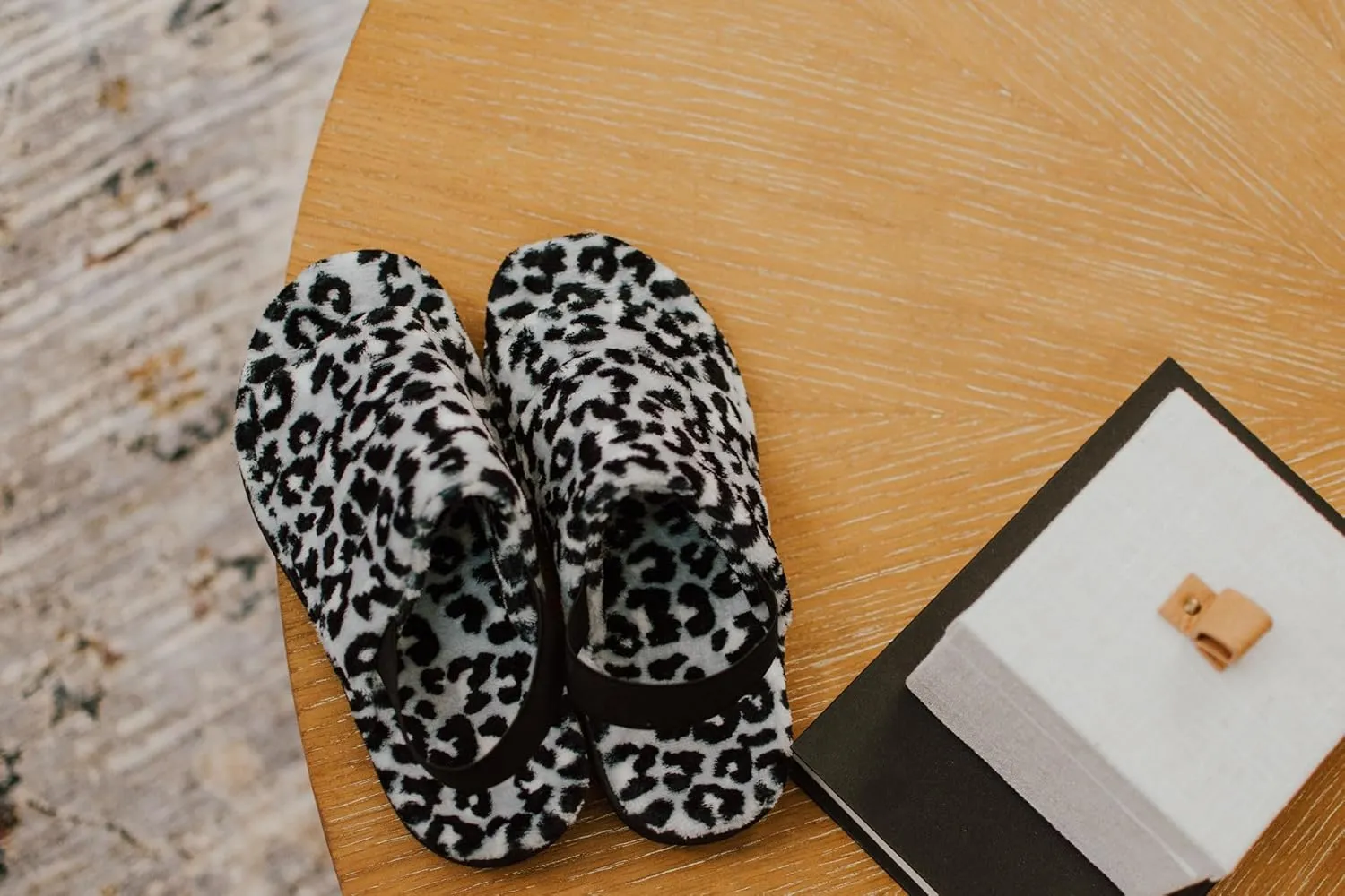 Comfy Slippers for Women Indoor and Outdoor - Fluffy, Cute, and Fuzzy House Slippers for Women with Arch Support and Orthopedic Focus