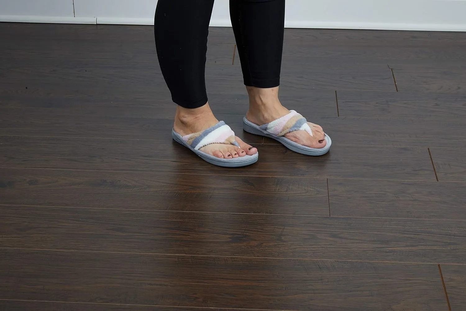Dearfoams Women's Melanie Terry Thong Slipper