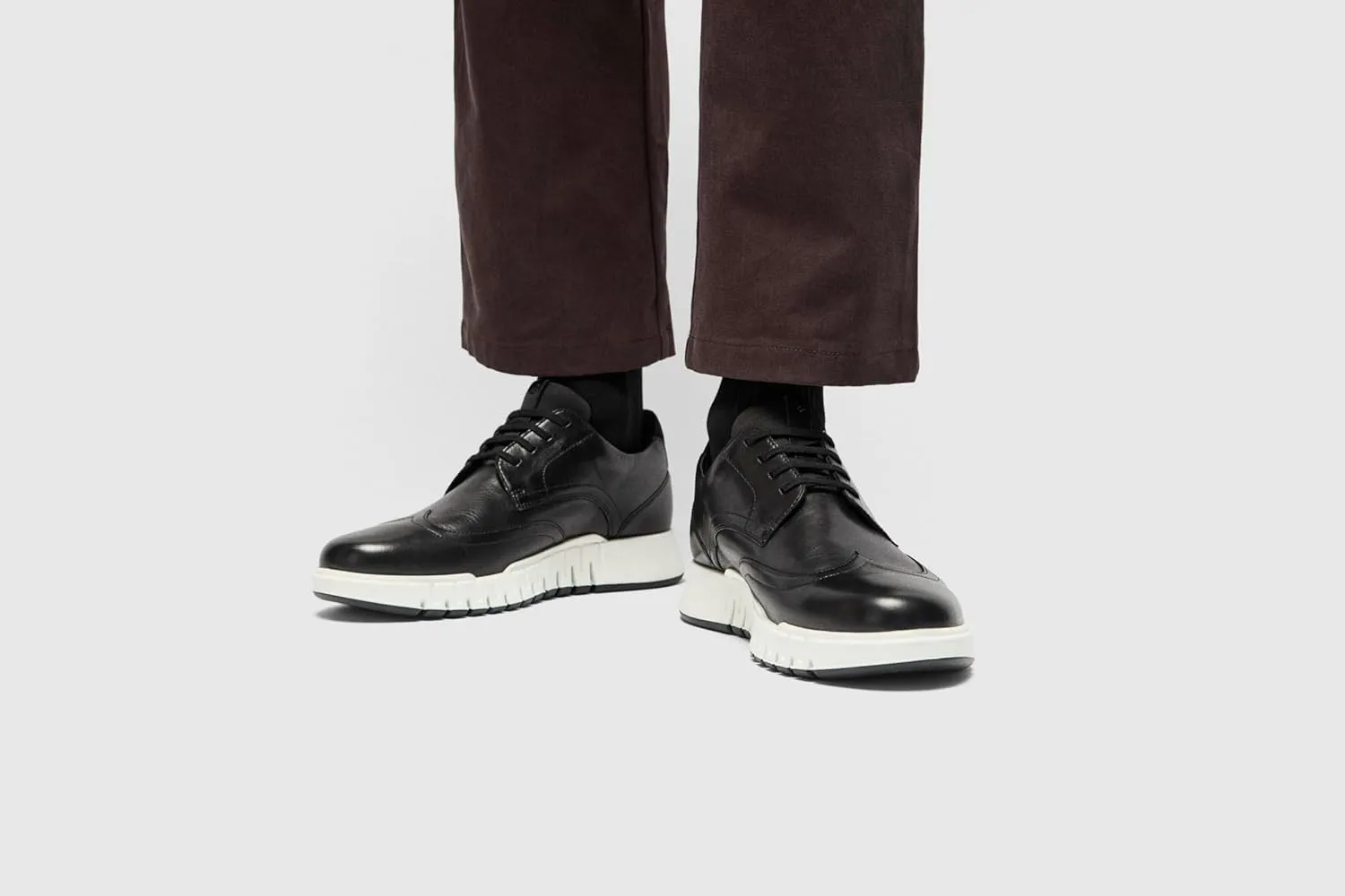 ECCO Men's Gruuv Studio Wingtip Sneaker