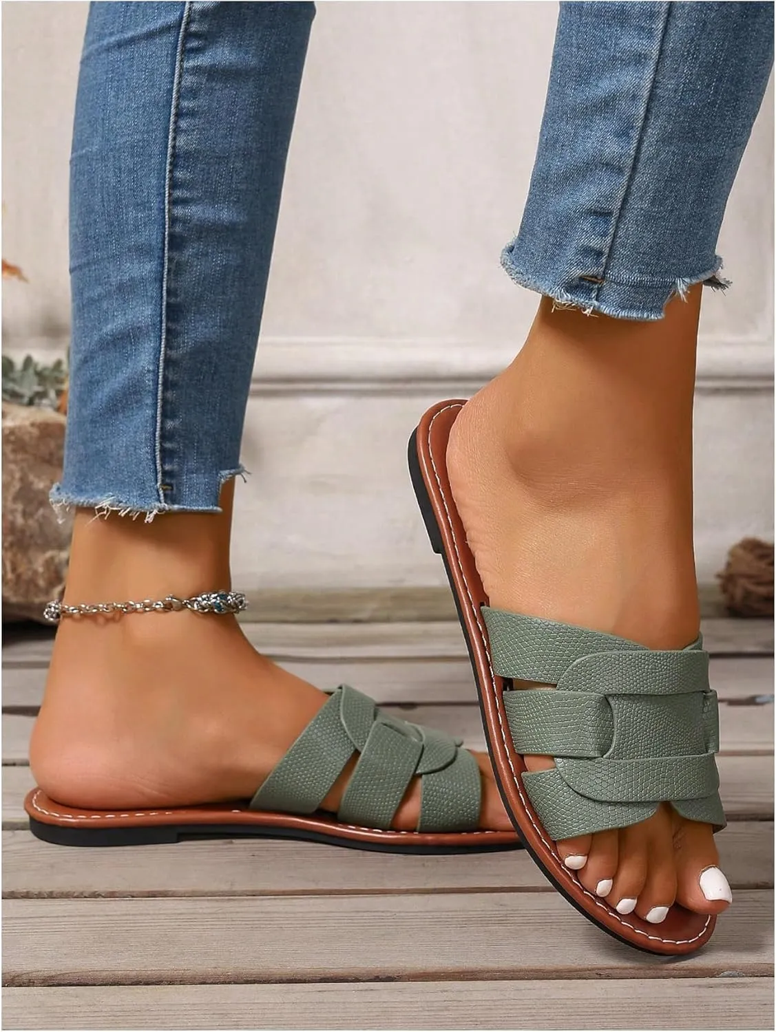 GORGLITTER Women's Open Toe Dressy Beach Sandal Trendy 2025 Comfy Flat Slide Summer Sandals