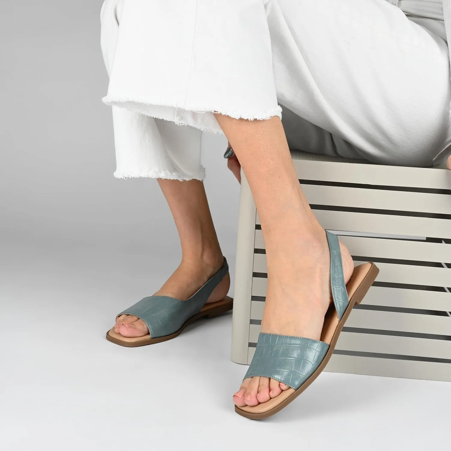 Journee Collection Women's Brinsley Sandal