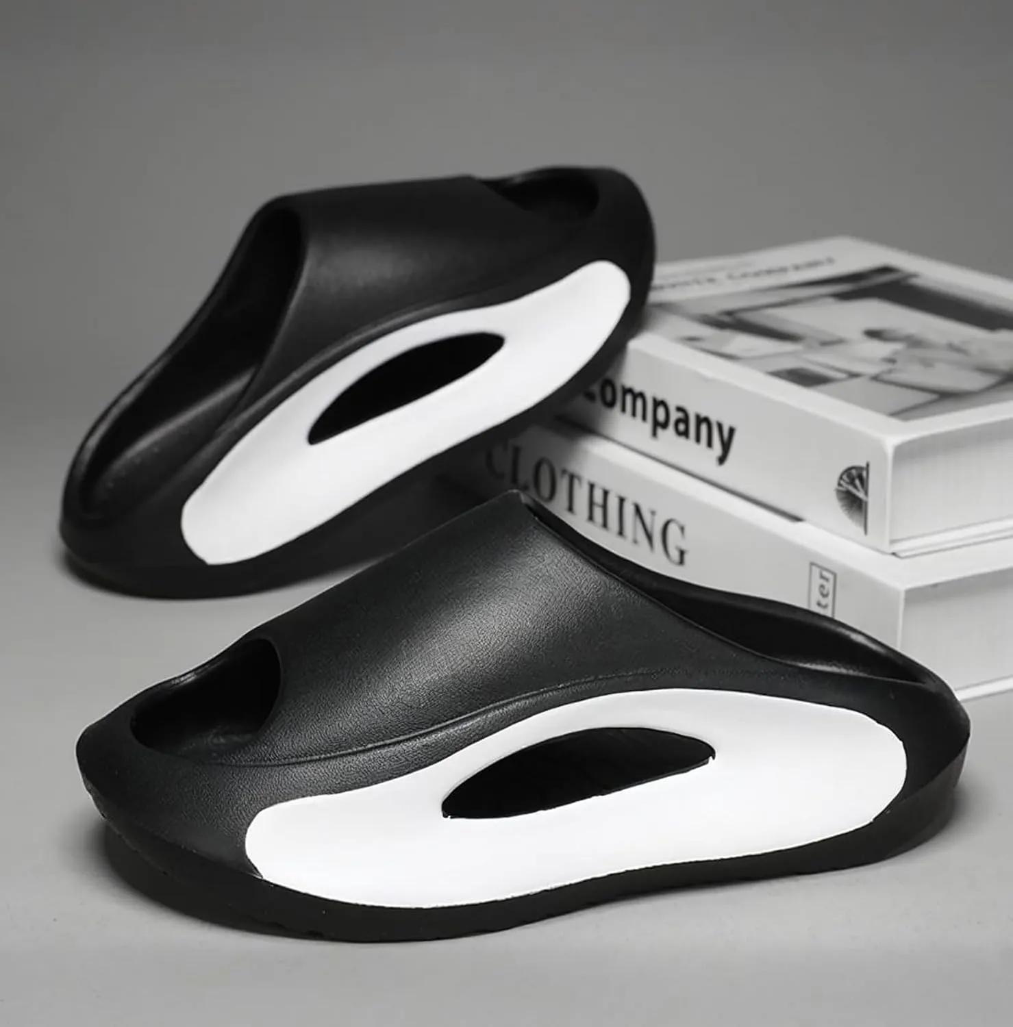 Kids Cloud Slides Boys Girls Comfy Pillow Slippers Summer Beach Sandals Non-Slip Thick Sole Slippers for Indoor Outdoor