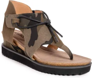 MUK LUKS Women's Pitch Solo Sandal-Khaki Wedge