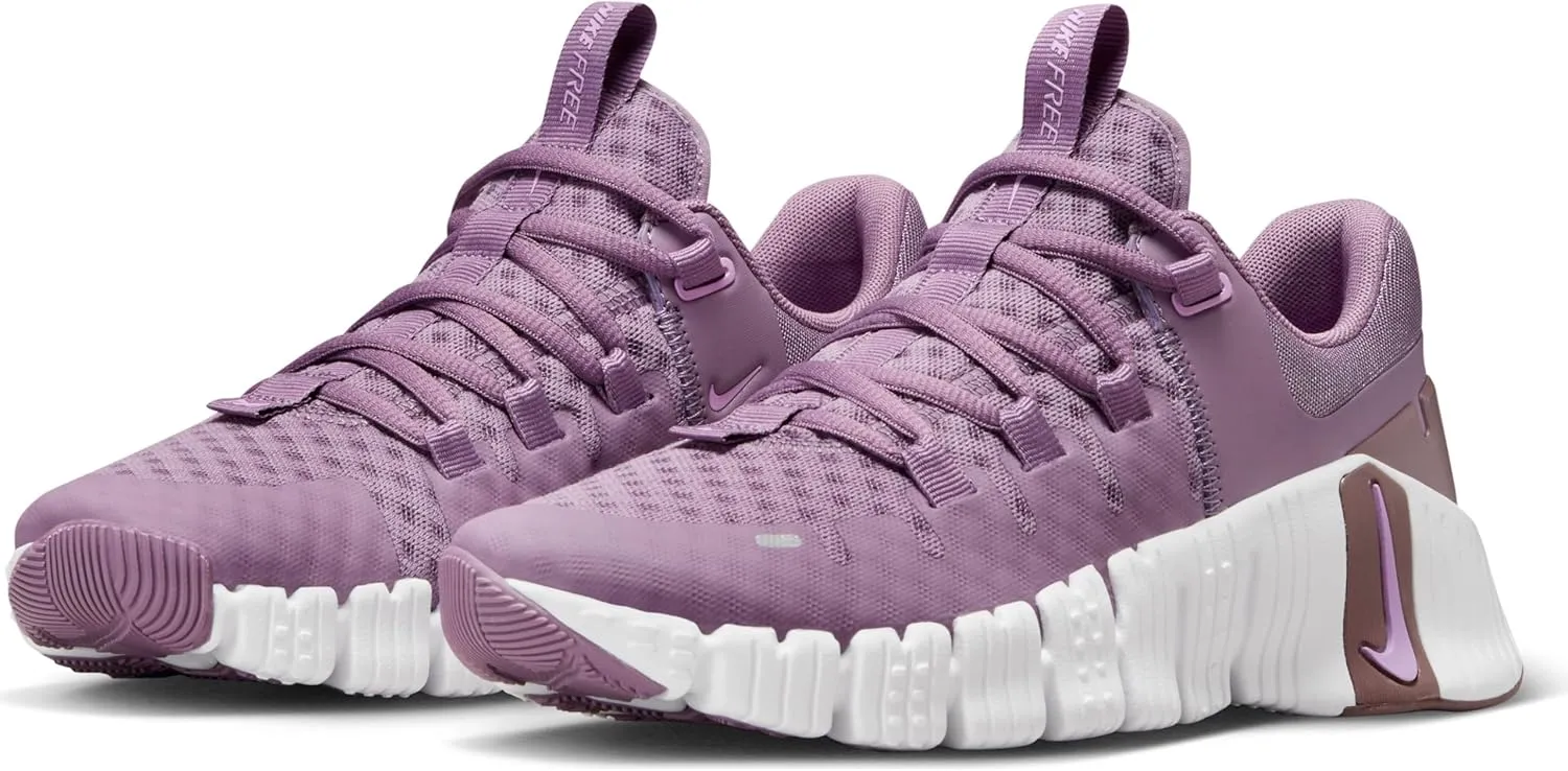Nike Women's Sneaker, 0