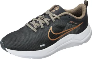 NIKE Women's Sneaker, 42