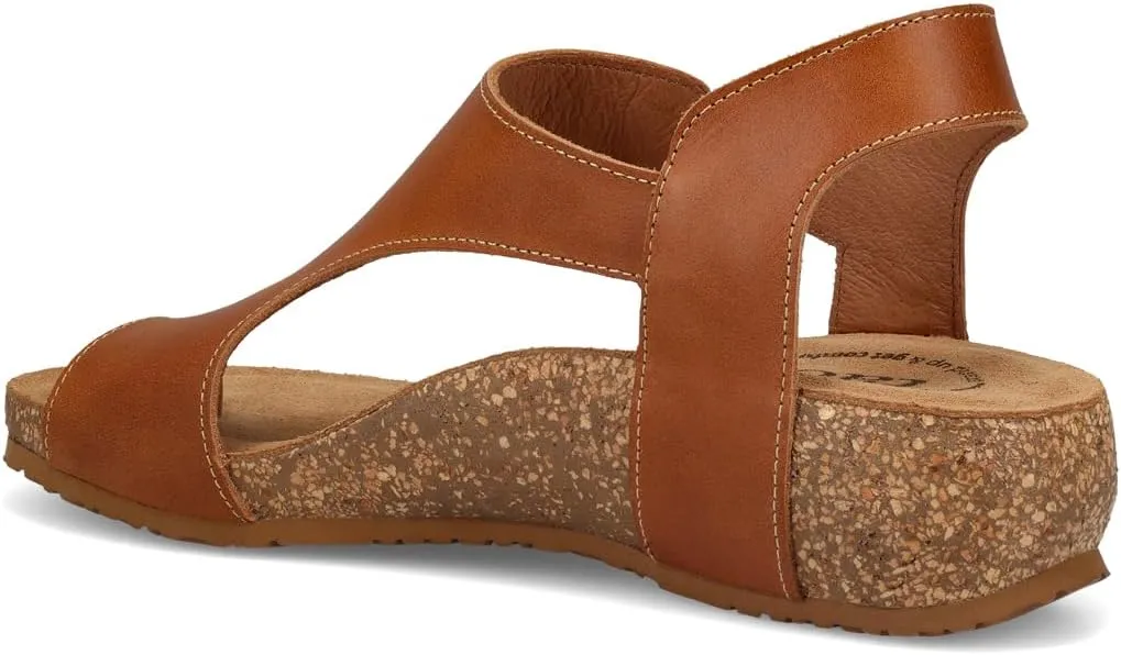 Taos Footwear Women's Fame Sandal