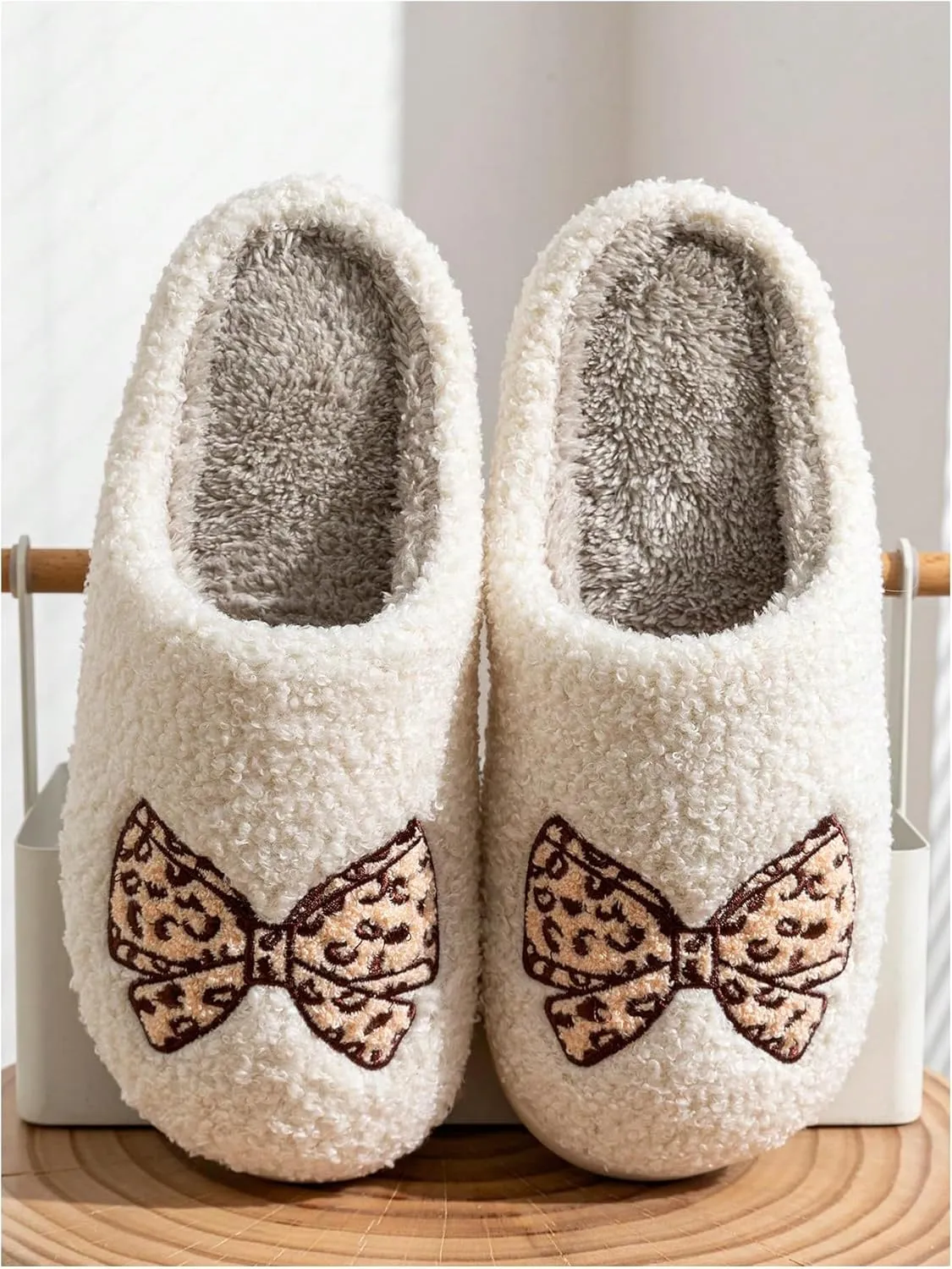 Verdusa Women's Bow Fuzzy Bedroom Slippers Warm Indoor Home Slipper Shoes