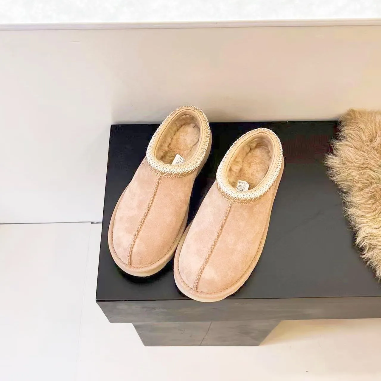 Women's Slipper Slip On For Women Suede Leather Comfy Fur Fleece Lined Short Mini Boot Indoor/Outdoor Tasman Slippers